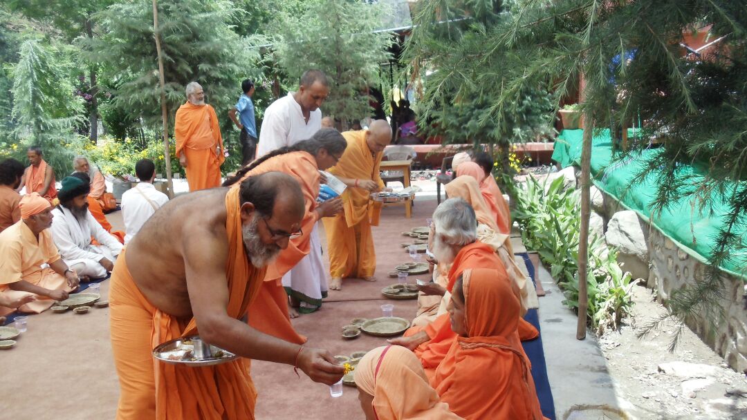 Annadanam Swamiji